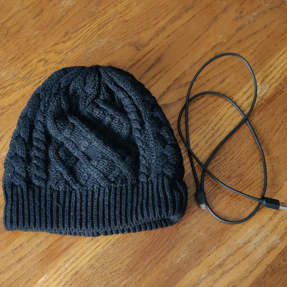 🎉4X Host Pick🎉 EUC Tenergy Bluetooth beanie - Picture 3 of 6